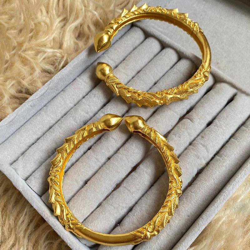 Gold-polished Kada Bala Bracelet (1 pc) by Collection de Euphoria