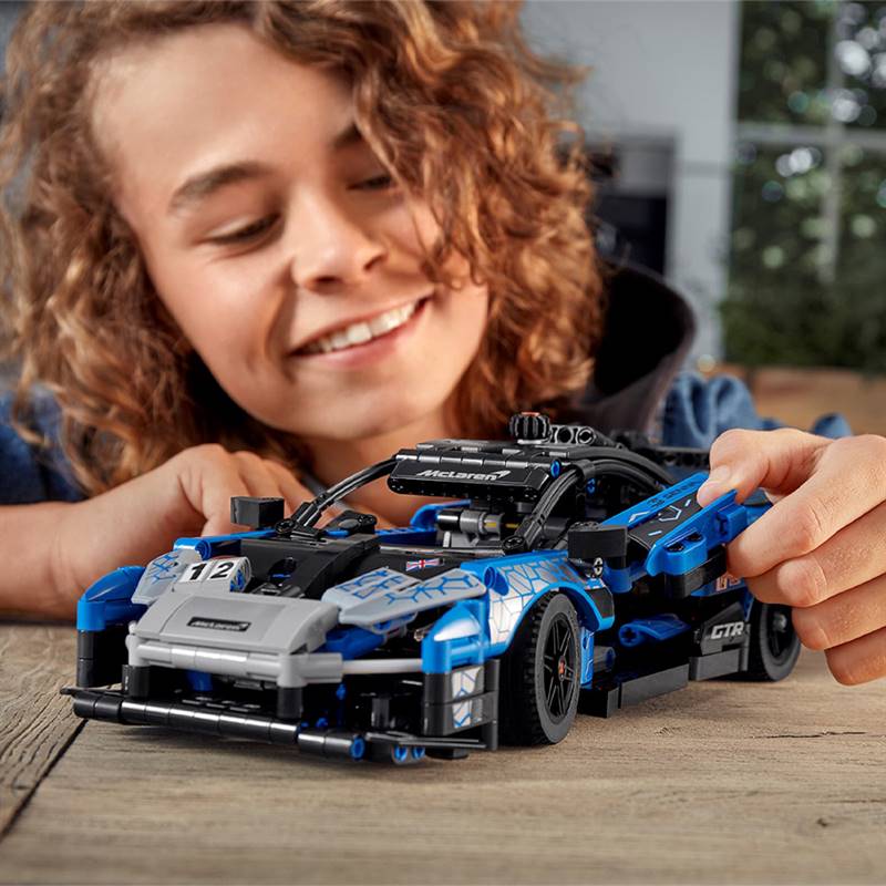 LEGO McLaren Senna GT (42123)