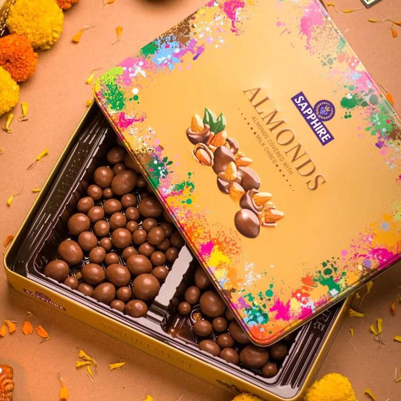 Sapphire Almonds Covered in Milk Chocolate (350 g)