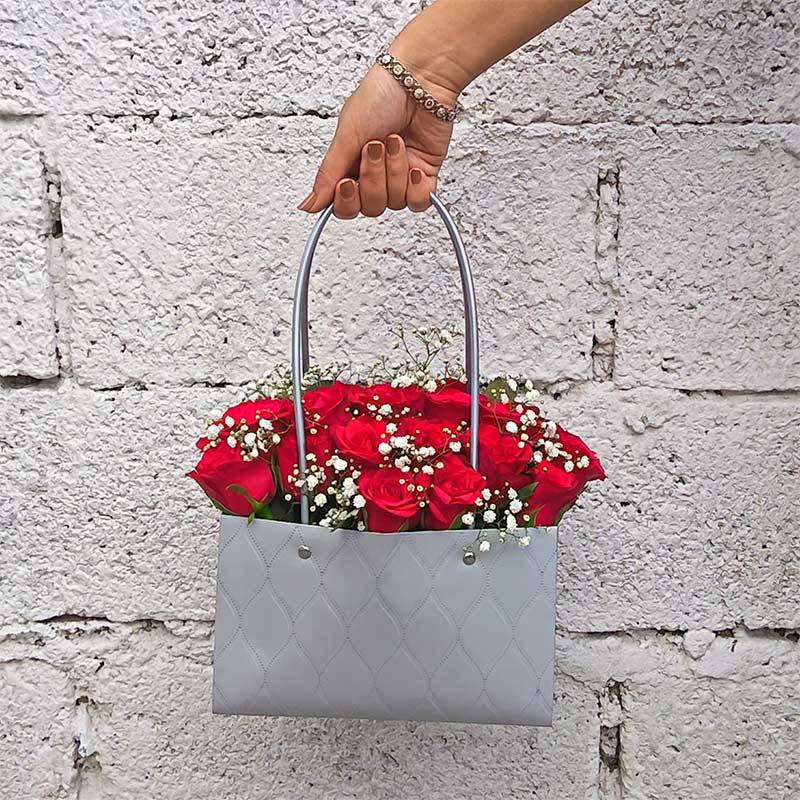 Red Luxe Roses in Paper Tote 
