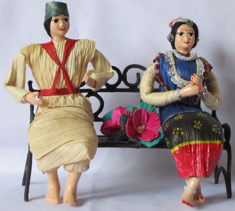 Tharu Couple (16cm x 16cm)