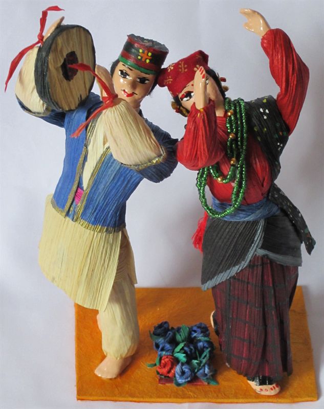 Dancing Gurung Couple (7 inch)