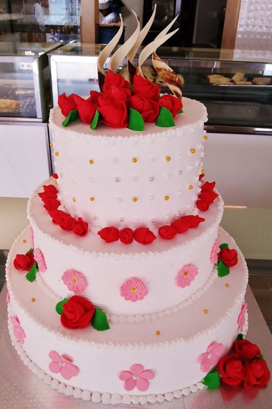 Wedding Cakes - lecafe.com.sg