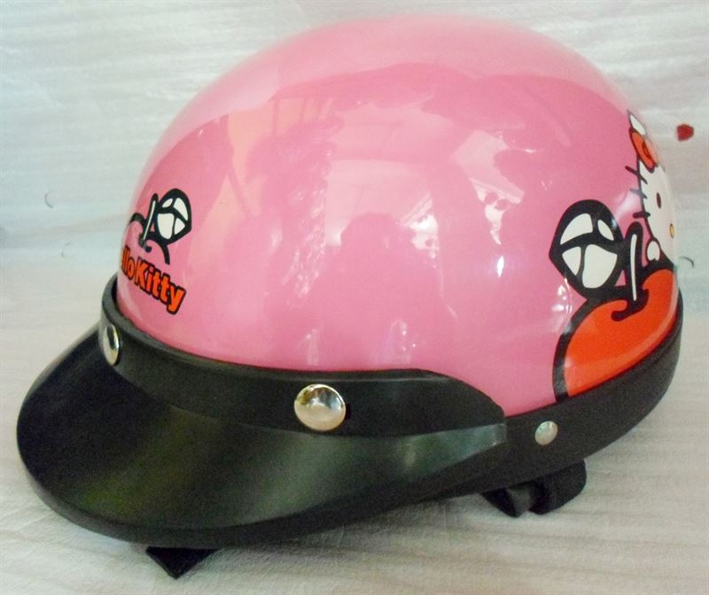 Hello Kitty Helmet