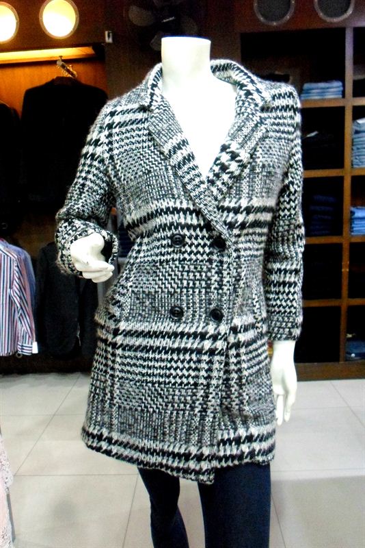 Dot Ladies Black And White Winter Coat Send Gifts And Money To Nepal Online From Www Muncha Com