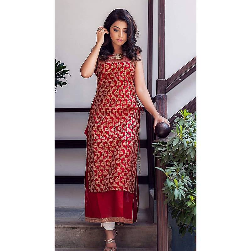 Double layer hot sale kurtis online