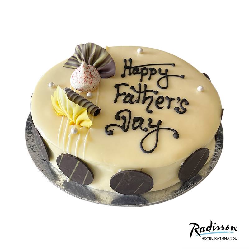 Father’s Day Vanilla Cake (1 kg) from Radisson Hotel
