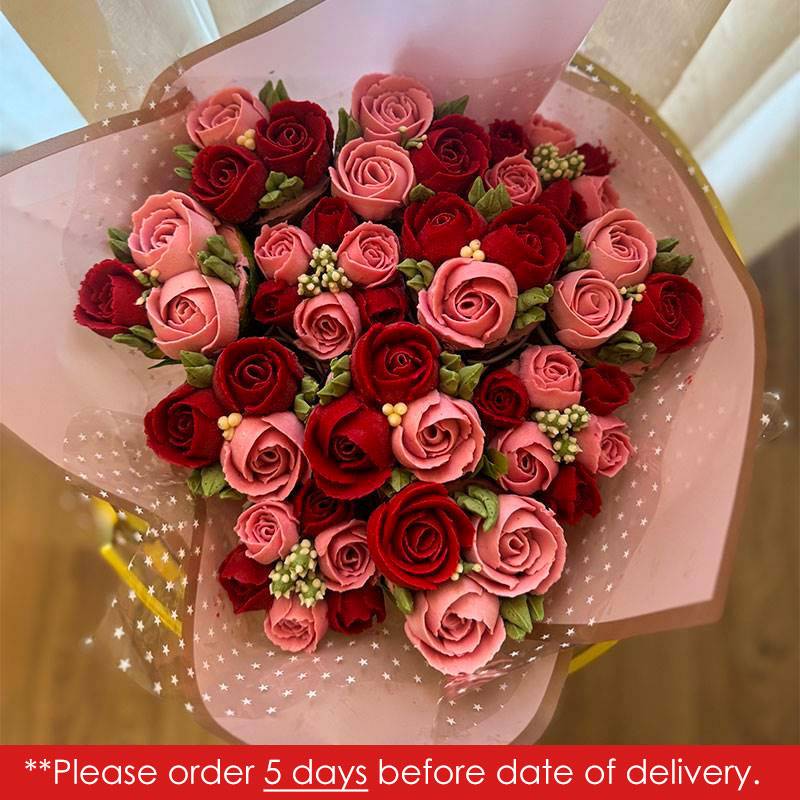 Ministry of Cupcakes - Small Bouquet of Red & Pink Roses