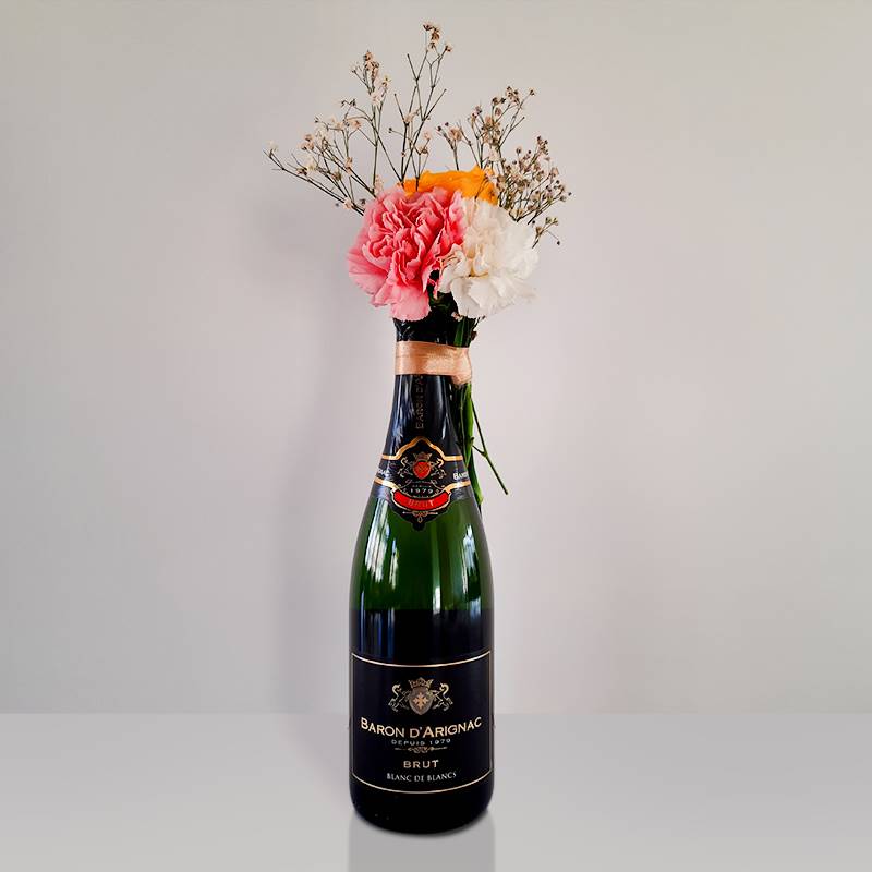 Baron D'Arignac Brut Blanc de Blancs Sparkling Wine (750 ml) with Mini Floral Bouquet