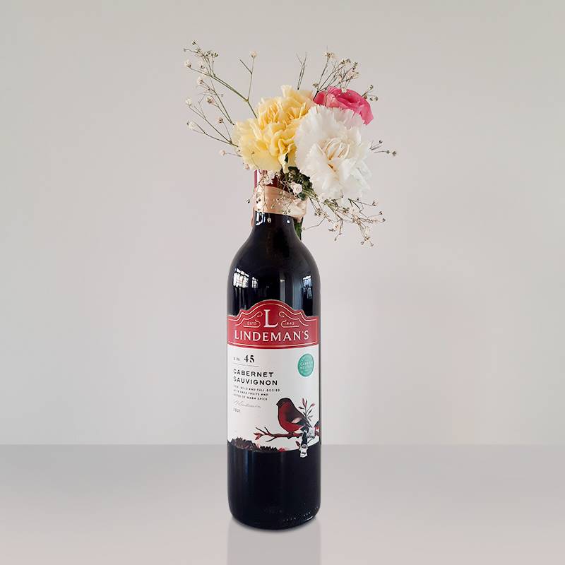 Lindeman's Bin 45 Cabernet Sauvignon Red Wine (750 ml) with Mini Floral Bouquet