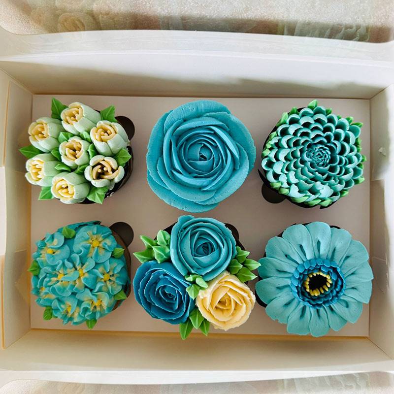 Ministry of Cupcakes - Box of 6 - Blue Flowers