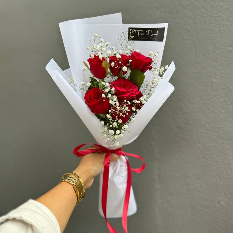 Little Love Mini Rose Bouquet