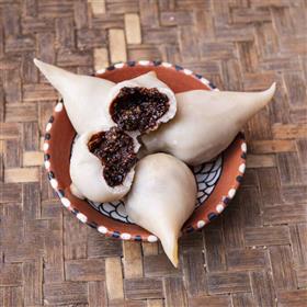 Chaku Yomari (6 dumplings) - Freshly Steamed