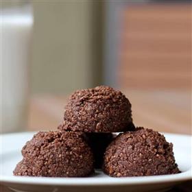 Chocolate Peanut Cookies (Qty 20) from European Bakery