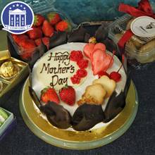 Mother's Day Black Forest Cake (1 kg) by 5-Star Chefs