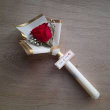 Single Rose with Message saying Lots of Love
